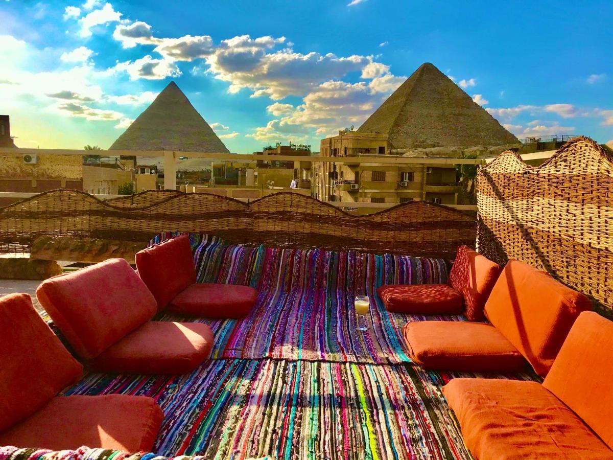 Carpet Alaadein Pyramids View Hotel Kafrat al Jabal Bagian luar foto