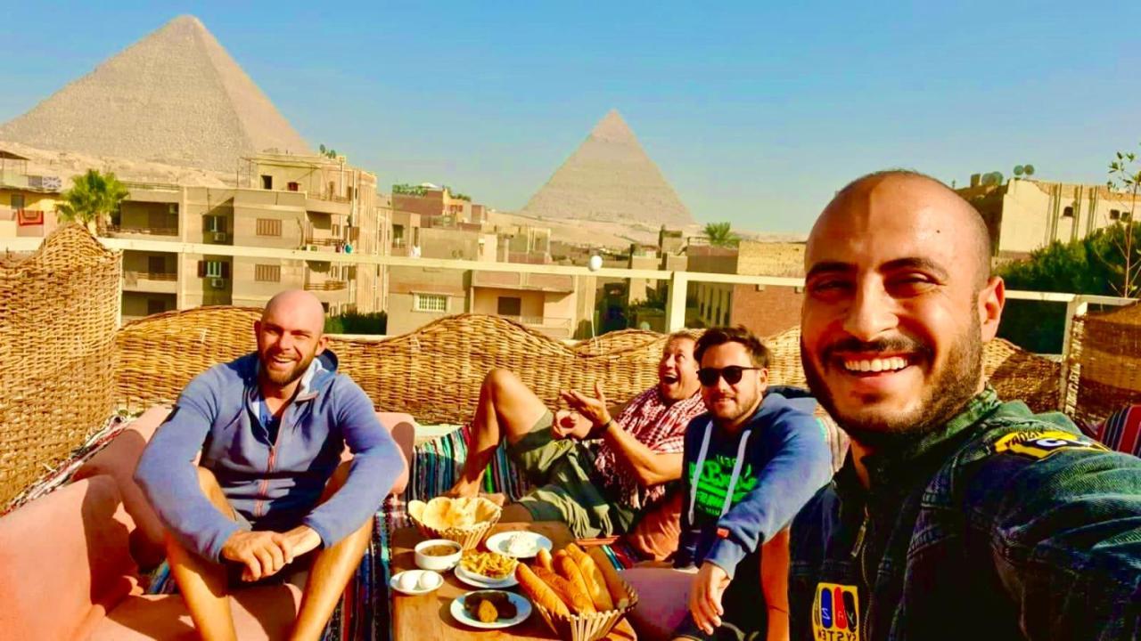 Carpet Alaadein Pyramids View Hotel Kafrat al Jabal Bagian luar foto