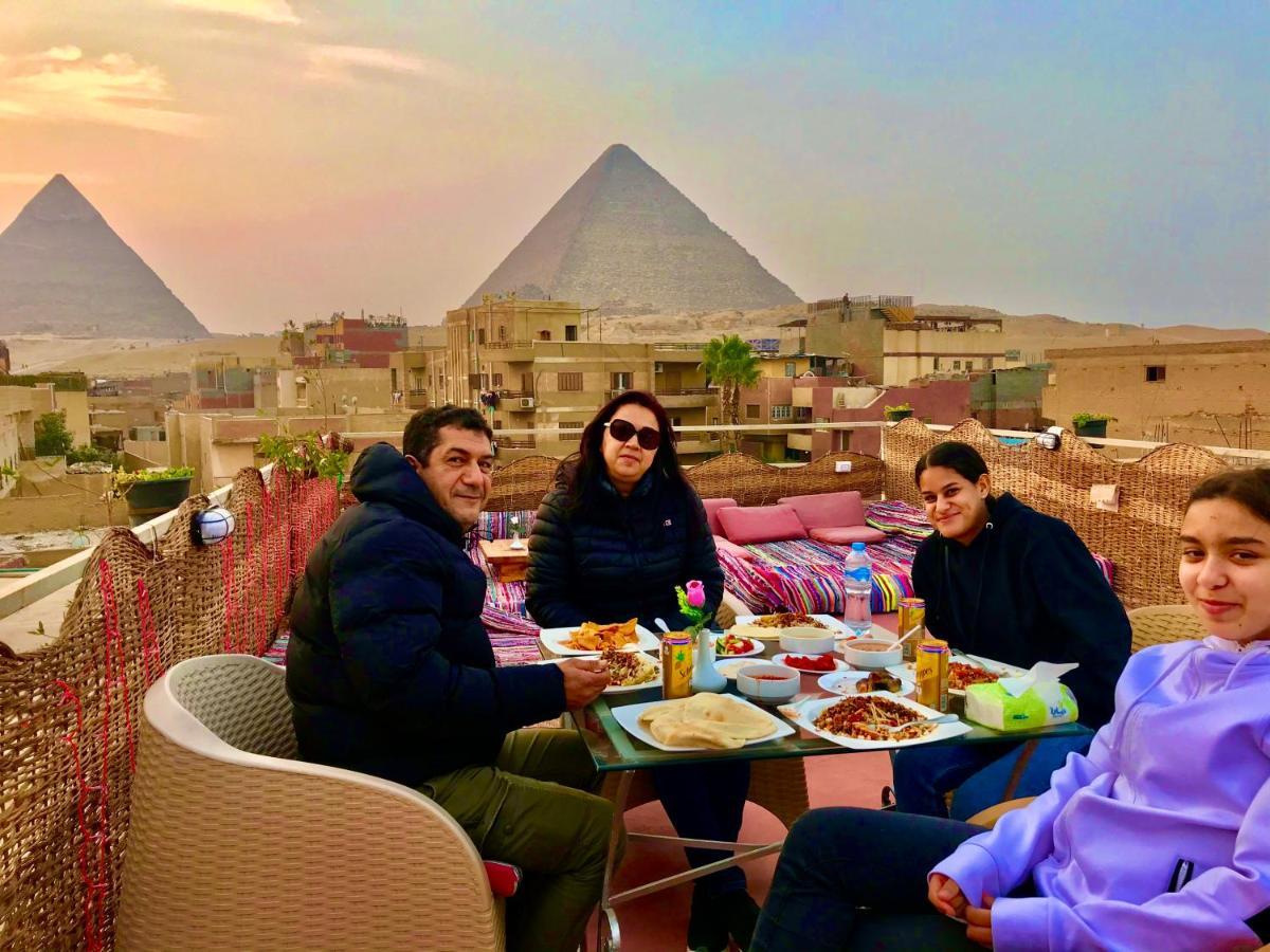 Carpet Alaadein Pyramids View Hotel Kafrat al Jabal Bagian luar foto